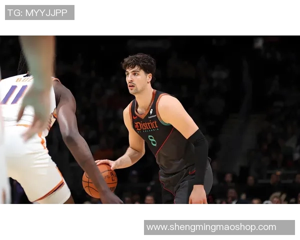 阿夫迪亚持球强突 上篮打进还造加罚 阿夫迪亚持球强突 上篮打进还造加罚