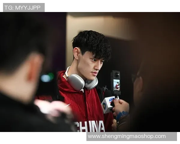 曾凡博被裁后面临两大选择回国拿百万年薪 去G联赛继续冲击NBA 曾凡博被裁后面临两大选择回国拿百万年薪 去G联赛继续冲击NBA