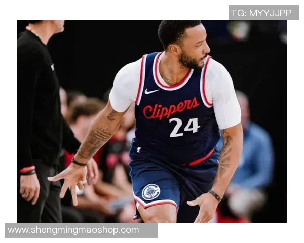 鲍威尔全场得到23分6助攻1抢断 鲍威尔全场得到23分6助攻1抢断